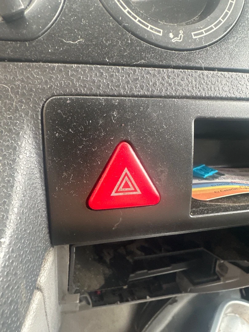 Foto de WARNING VOLKSWAGEN T5 TRANSPORTER BUS (7H) 2.5 TDI (131 CV / 96 KW)