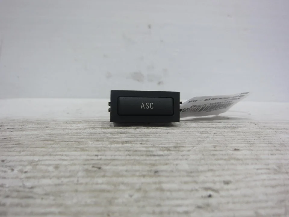 Foto de INTERRUPTOR BMW SERIE 5 BERLINA (E39) 2.8 24V CAT (193 CV / 142 KW) referencia 8363694