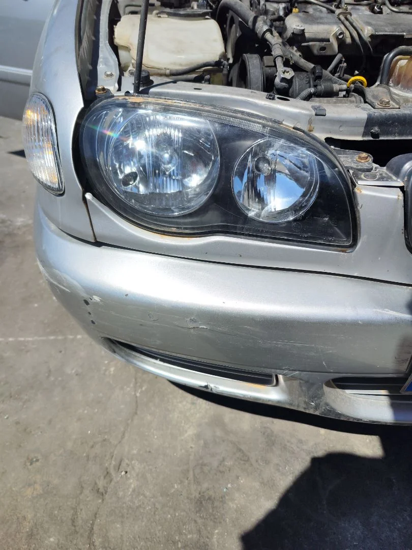 Foto de FARO DERECHO TOYOTA COROLLA (E11) 2.0 Turbodiesel CAT (90 CV / 66 KW) referencia 811301E530