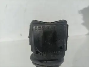 Foto de MANDO INTERMITENTES OPEL ASTRA G BERLINA 1.7 Turbodiesel CAT (X 17 DTL / 2H8) (68 CV / 50 KW) referencia 90560990 foto 3