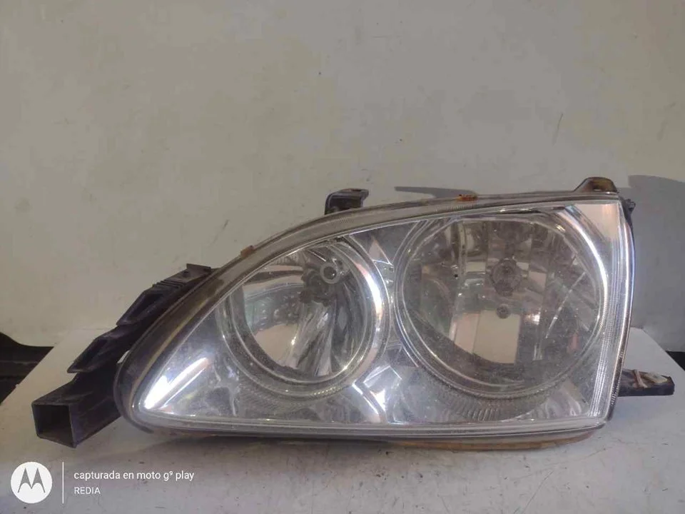 Foto de FARO IZQUIERDO TOYOTA AVENSIS VERSO (M20) 2.0 Turbodiesel CAT (116 CV / 85 KW) referencia 54534381