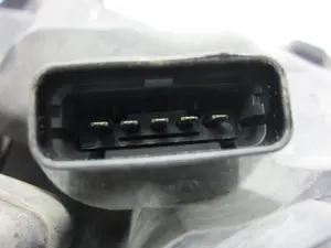 Foto de FARO IZQUIERDO RENAULT MEGANE II BERLINA 3P 1.5 dCi Diesel (101 CV / 74 KW) referencia 8200073220J foto 2