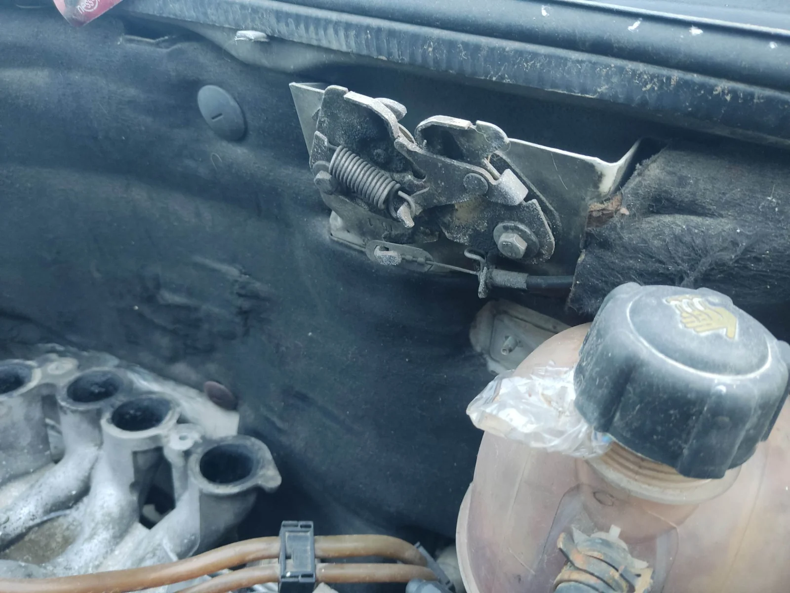 Foto de CERRADURA CAPO RENAULT KANGOO I (F/KC0) 1.2 (58 CV / 43 KW) referencia 7700310915