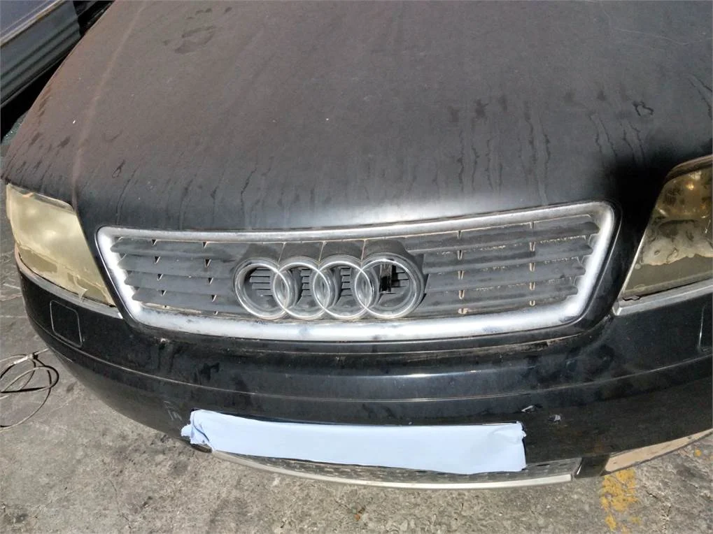 Foto de REJILLA DELANTERA AUDI ALLROAD QUATTRO QUATTRO (4B5)