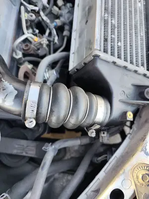 Foto de MANGUERAS INTERCOOLER FORD FOCUS FAMILIAR (CAK) 1.8 TDCi Turbodiesel CAT (116 CV / 85 KW)