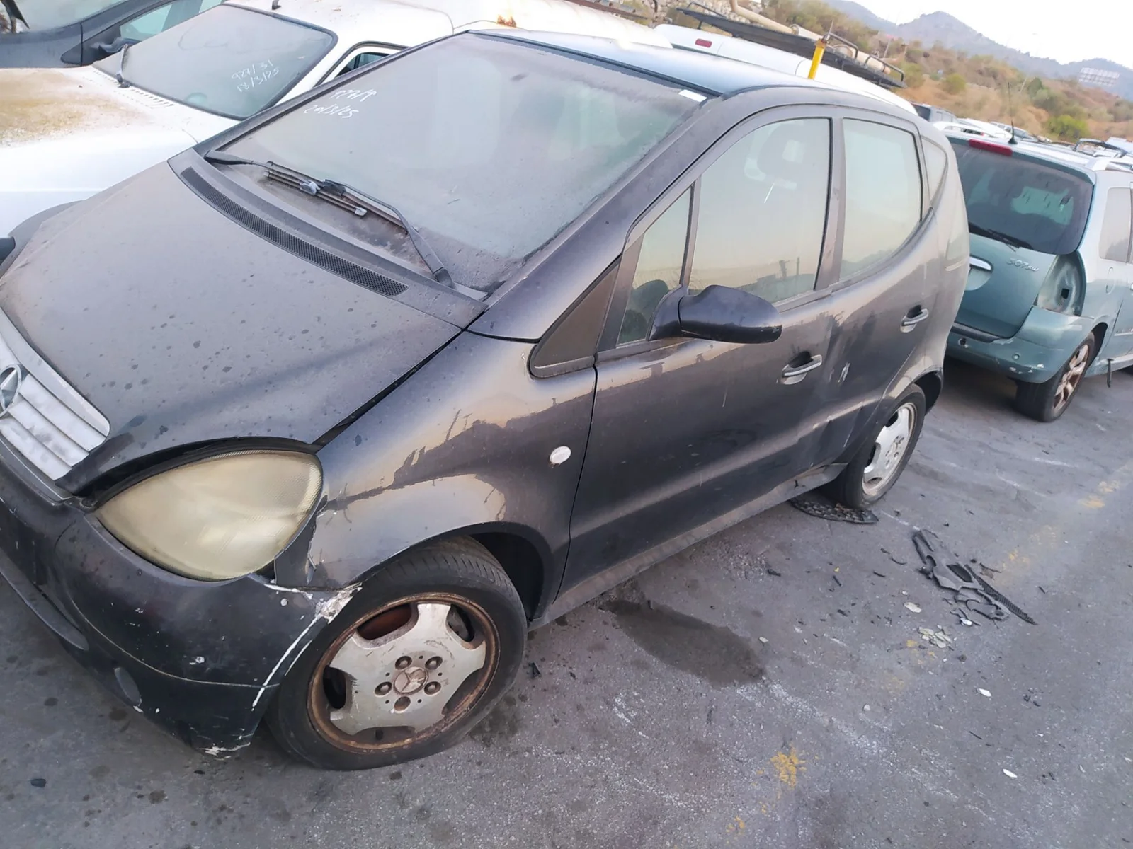 Foto de FARO IZQUIERDO MERCEDES-BENZ CLASE A (BM 168) 1.4 CAT (82 CV / 60 KW) referencia A1688200961