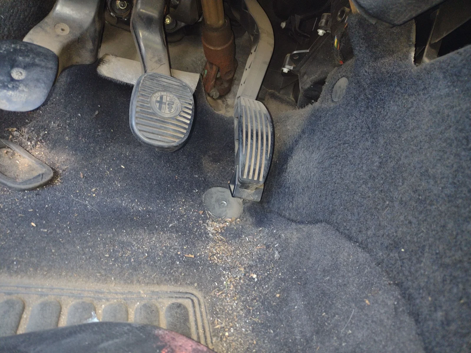 Foto de PEDAL ACELERADOR ALFA ROMEO GT (125) 1.9 JTD (M) 16V CAT (150 CV / 110 KW)