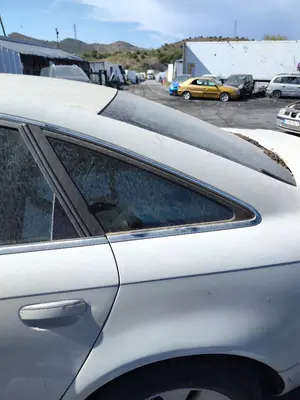 Foto de LUNA CUSTODIA TRASERA IZQUIERDA AUDI A6 BERLINA (4F2) 2.0 TDI (140 CV / 103 KW)