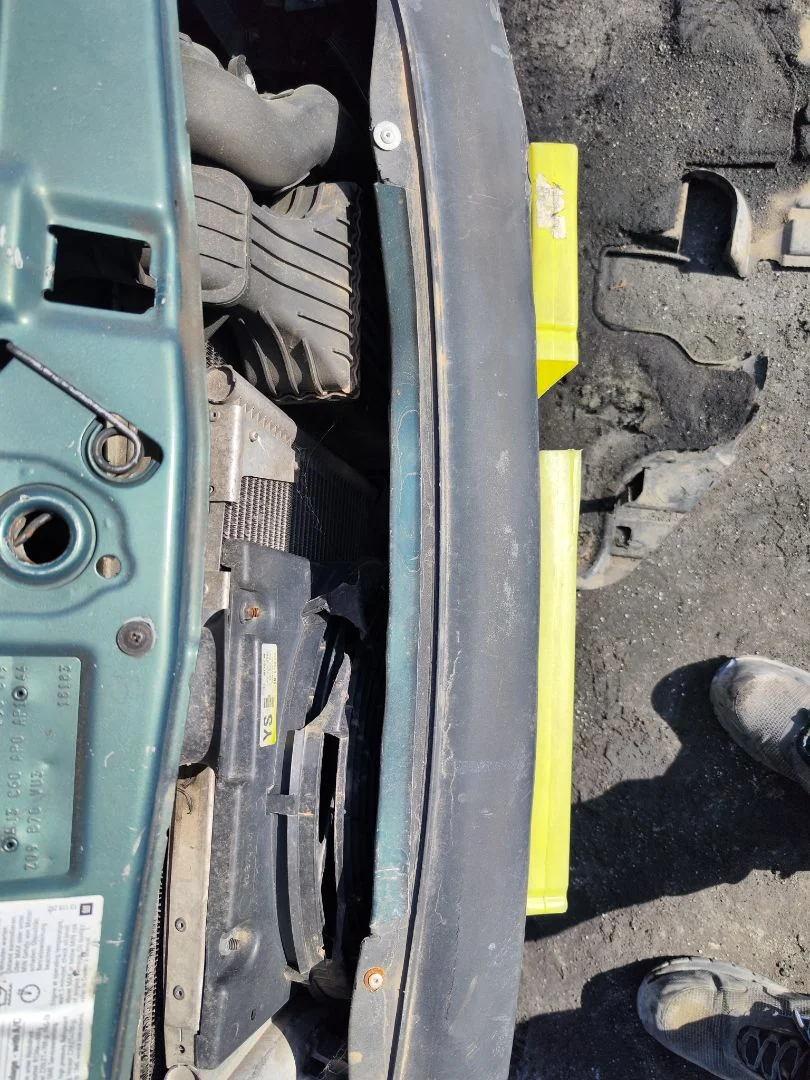 Foto de REFUERZO PARAGOLPES DELANTERO OPEL ZAFIRA A 2.0 DTI (101 CV / 74 KW)