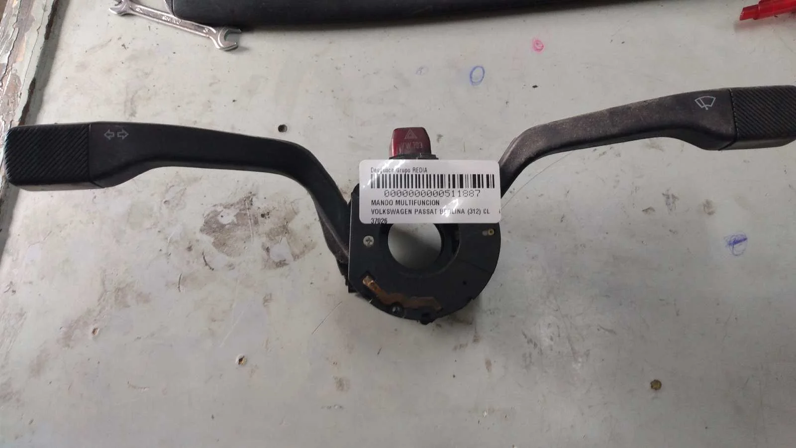 Foto de MANDO MULTIFUNCION VOLKSWAGEN PASSAT BERLINA (312) referencia 37026