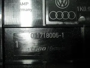 Foto de CAJA RELES / FUSIBLES VOLKSWAGEN GOLF PLUS V (5M1) 1.6 (102 CV / 75 KW) referencia 1K0937132F foto 8