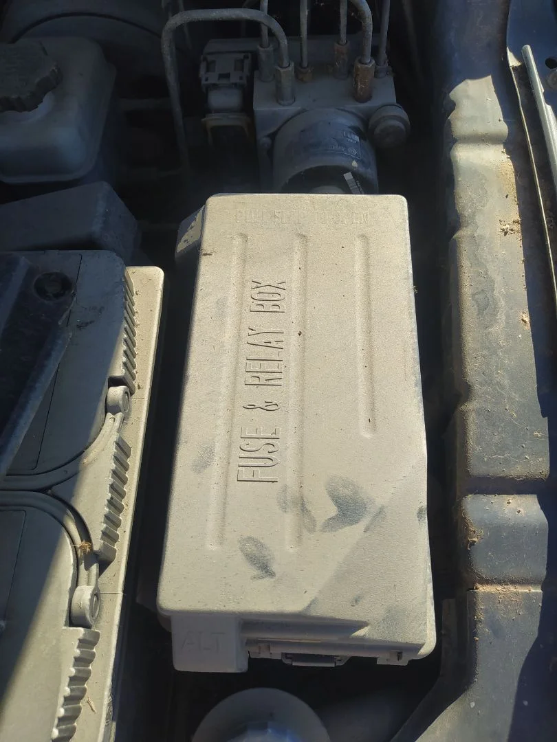 Foto de CAJA RELES / FUSIBLES SSANGYONG ACTYON 2.0 TD CAT (141 CV / 104 KW)