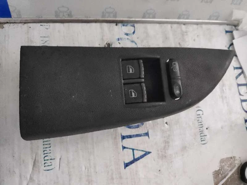 Foto de MANDO ELEVALUNAS DELANTERO DERECHO SKODA FABIA (6Y2/6Y3) referencia 1J3959857A