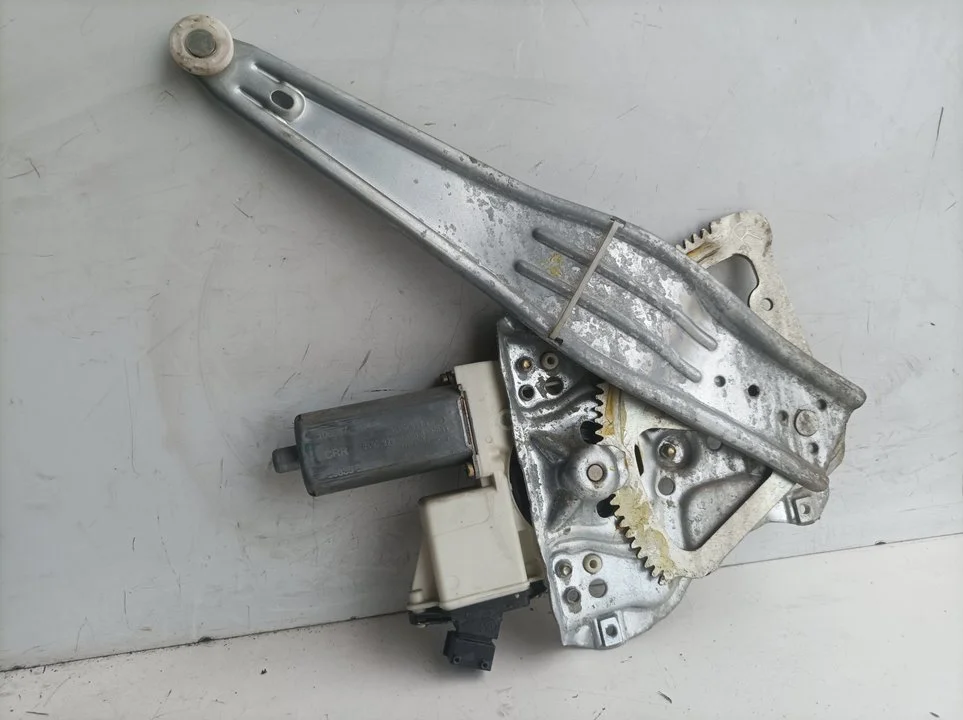 Foto de ELEVALUNAS TRASERO DERECHO TOYOTA COROLLA (E12) 2.0 Turbodiesel CAT (110 CV / 81 KW) referencia 0130822031