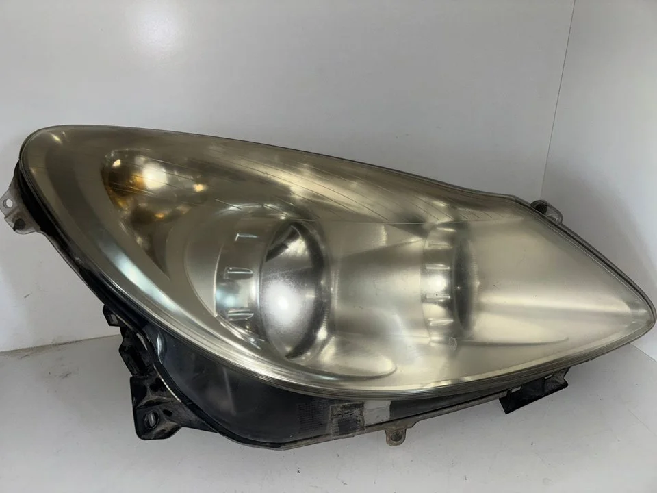 Foto de FARO DERECHO OPEL CORSA D 1.2 16V CAT (Z 12 XEP / LB4) (80 CV / 59 KW) referencia 13186382