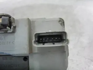 Foto de CERRADURA PUERTA DELANTERA IZQUIERDA PEUGEOT 206 CC CABRIO-COUPÉ 1.6 16V CAT (109 CV / 80 KW) referencia 9135R9 foto 4