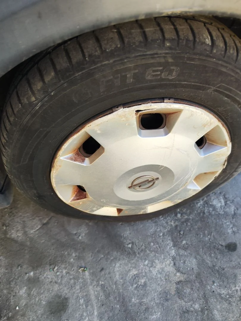 Foto de LLANTA OPEL CORSA C 1.2 16V CAT (Z 12 XEP / LB4) (80 CV / 59 KW)