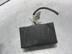 Foto de CAJA RELES / FUSIBLES CITROEN XSARA PICASSO referencia 9639979680 foto 3