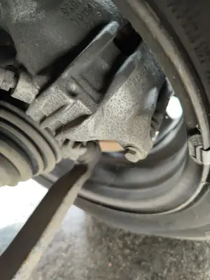 Foto de PINZA DE FRENO DELANTERA IZQUIERDA CITROEN XSARA PICASSO 1.6 16V HDi (90 CV / 66 KW) referencia 1617292080 foto 5