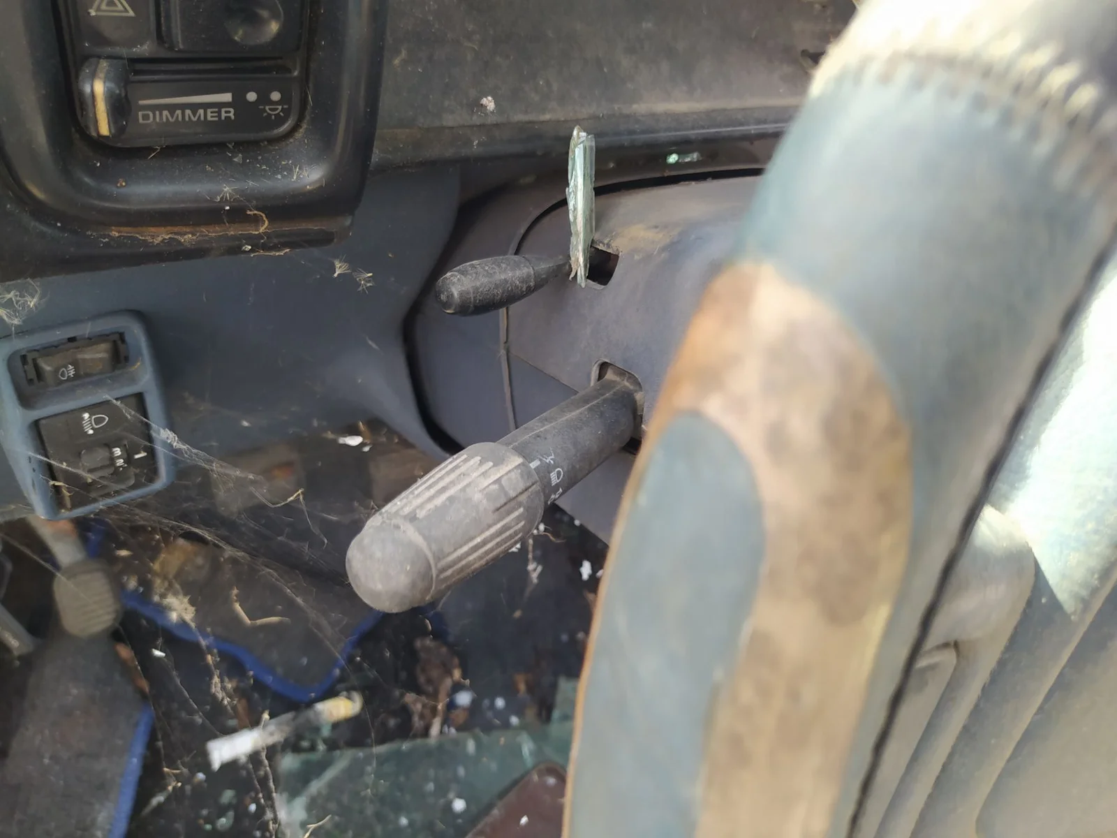 Foto de MANDO INTERMITENTES CHRYSLER VOYAGER GS 2.5 Turbodiesel (116 CV / 85 KW)
