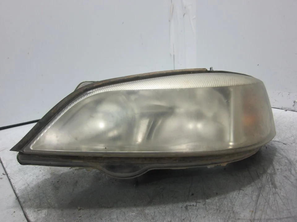 Foto de FARO IZQUIERDO OPEL ASTRA G BERLINA 1.6 (75 CV / 55 KW) referencia 90520877LH