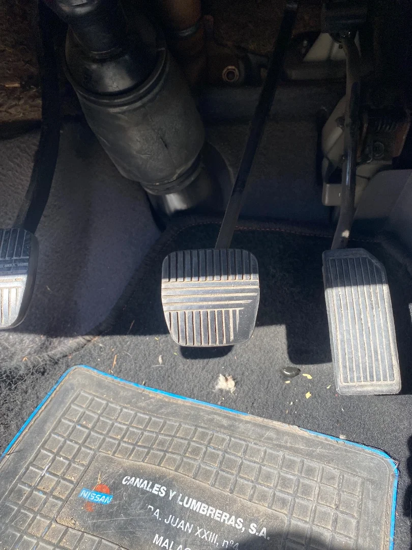 Foto de PEDAL FRENO NISSAN SERENA (C23M) 2.3 Diesel (75 CV / 55 KW)