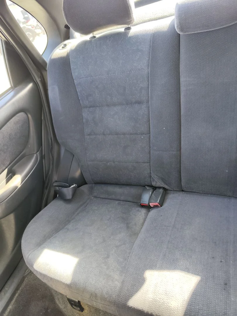 Foto de ASIENTOS TRASEROS TOYOTA COROLLA (E11) 2.0 Turbodiesel CAT (90 CV / 66 KW)