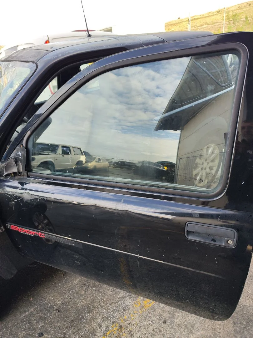 Foto de LUNA DELANTERA IZQUIERDA LAND ROVER FREELANDER (LN) 2.0 Td4 CAT (112 CV / 82 KW) referencia CUB102670