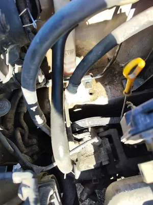Foto de TUBO PRESION DIRECCION ASISTIDA KIA CARENS (RS) 1.8 16V CAT (126 CV / 93 KW)
