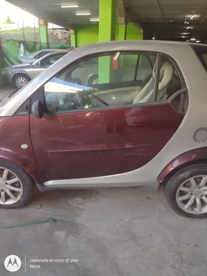 Foto de PUERTA DELANTERA IZQUIERDA SMART FORTWO COUPE 0.7 Turbo CAT (61 CV / 45 KW)