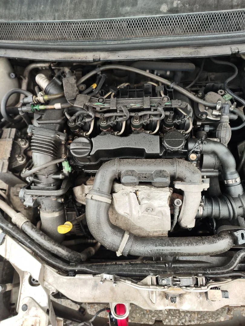 Foto de MOTOR COMPLETO FORD FOCUS BERLINA (CAP) 1.6 TDCi CAT (90 CV / 66 KW) referencia HHDA