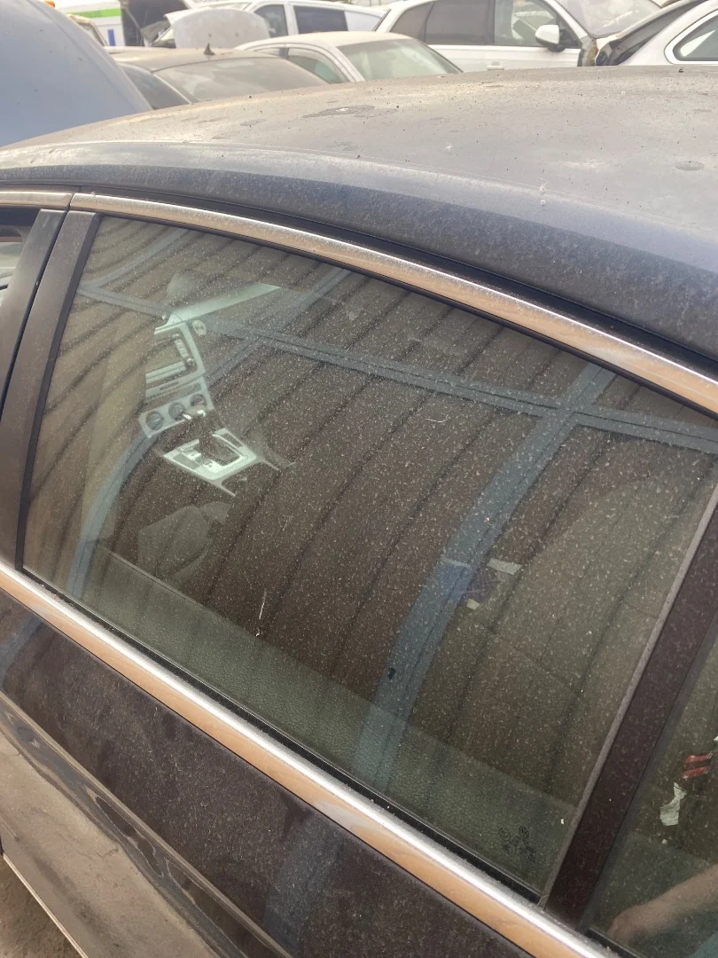 Foto de LUNA TRASERA IZQUIERDA VOLKSWAGEN PASSAT BERLINA (3C2) 2.0 TDI (140 CV / 103 KW) referencia 3C5845025