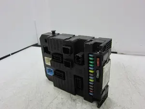 Foto de CAJA RELES / FUSIBLES CITROEN C2 1.1 (60 CV / 44 KW) referencia 9659285680 foto 2