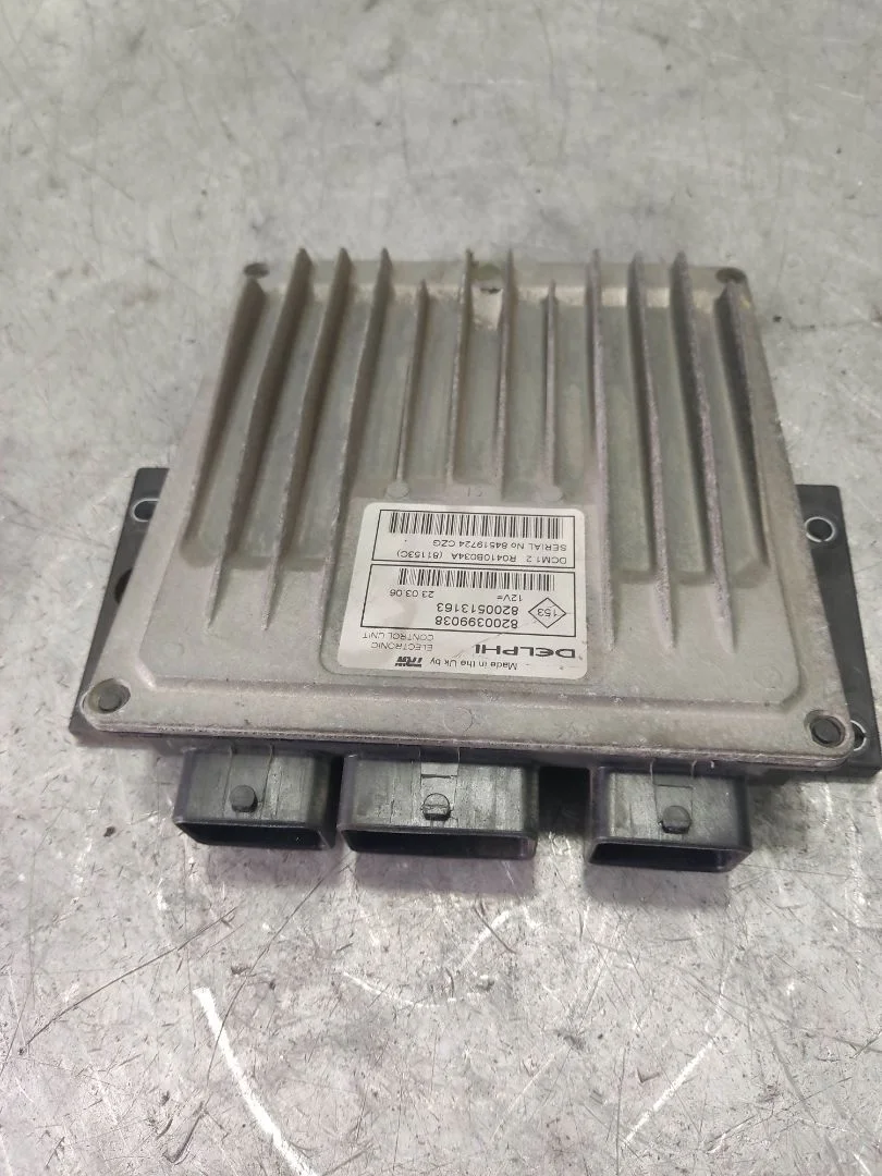 Foto de CENTRALITA MOTOR UCE RENAULT CLIO III 1.5 dCi Diesel CAT (86 CV / 63 KW) referencia 8200399038