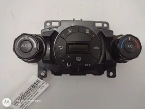 Foto de MANDO CALEFACCION / AIRE ACONDICIONADO FORD FIESTA (CB1) 1.4 TDCi CAT (68 CV / 50 KW) referencia 8A6T18C512AJ foto 5