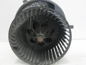 Foto de MOTOR CALEFACCION VOLKSWAGEN GOLF PLUS V (5M1) 1.6 (102 CV / 75 KW) referencia 3C1820015J foto 4