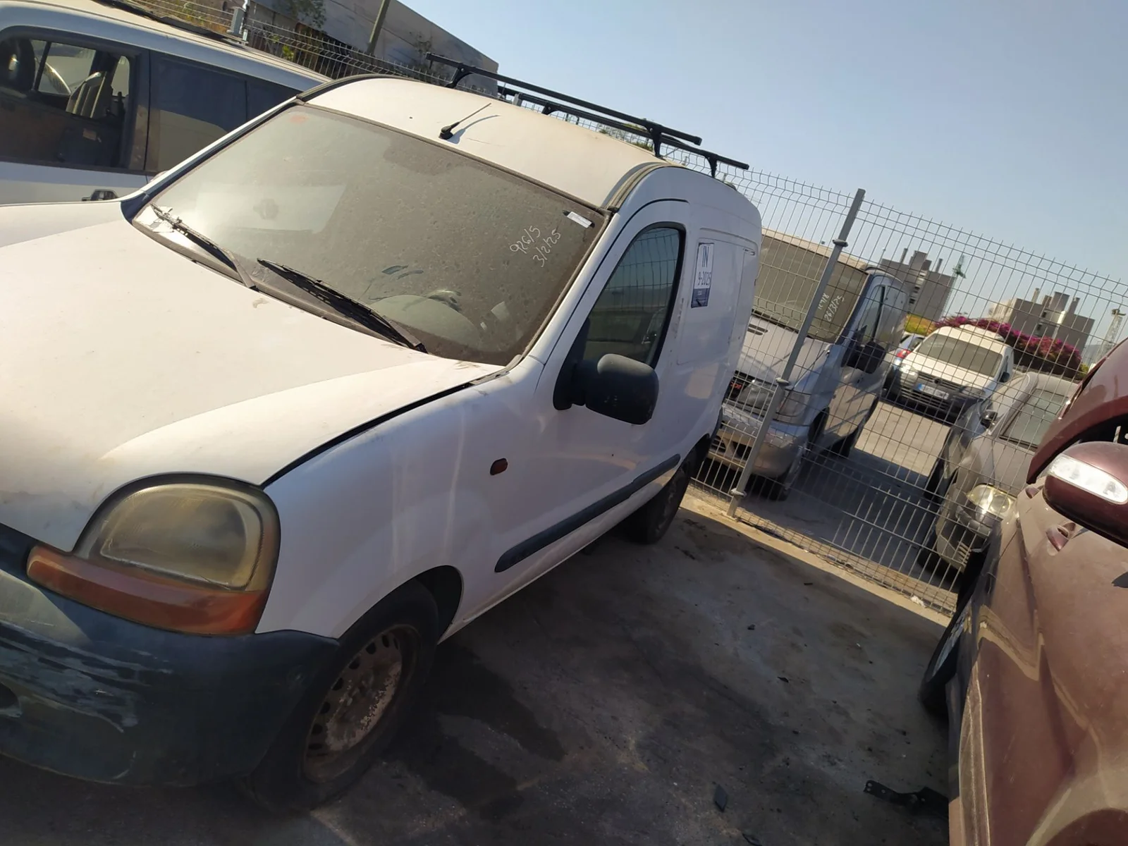 Foto de FARO IZQUIERDO RENAULT KANGOO I (F/KC0) 1.5 dCi Diesel (82 CV / 60 KW)