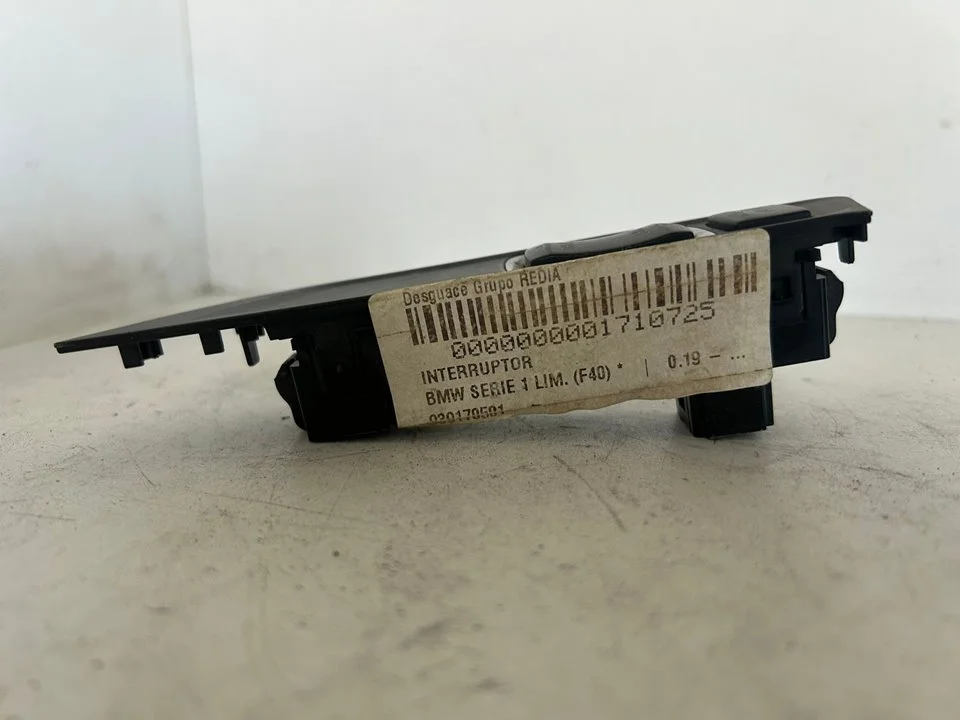 Foto de INTERRUPTOR BMW SERIE 1 BERLINA (F40) referencia 939170501