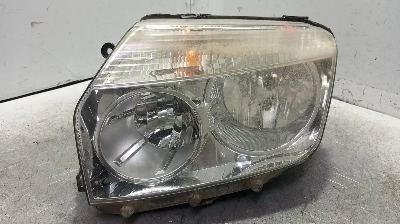 Foto de FARO IZQUIERDO DACIA DUSTER I 1.5 dCi Diesel CAT (86 CV / 63 KW) referencia 260600069R