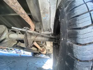 Foto de BRAZO SUSPENSION TRASERO DERECHO VOLKSWAGEN LT FURGÓN/COMBI 2.5 TDI (109 CV / 80 KW)