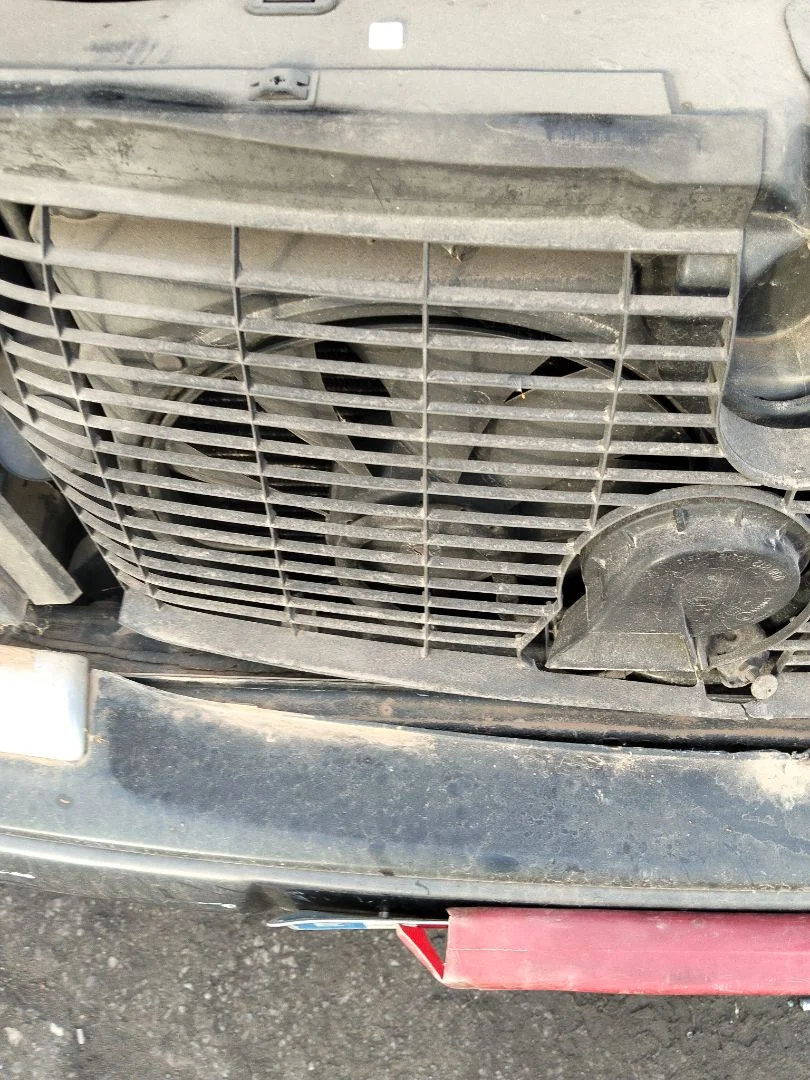 Foto de ELECTROVENTILADOR RADIADOR AIRE ACONDICIONADO MERCEDES-BENZ CLASE E (BM 210) BERLINA 3.0 Diesel CAT (136 CV / 100 KW)