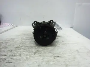 Foto de COMPRESOR AIRE ACONDICIONADO VOLKSWAGEN POLO III (6N1) referencia 6N0820803A
