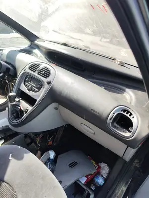 Foto de SALPICADERO CITROEN XSARA PICASSO 1.6 HDi CAT (9HY / DV6TED4) (109 CV / 80 KW)