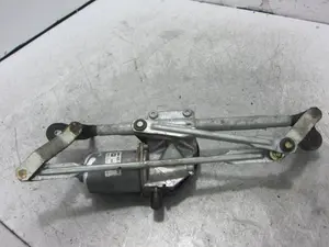 Foto de MOTOR LIMPIA DELANTERO OPEL CORSA D 1.2 16V CAT (Z 12 XEP / LB4) (80 CV / 59 KW) referencia 13182340 foto 3