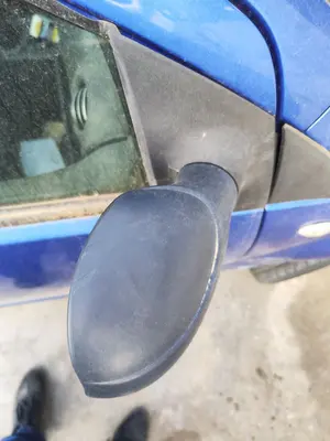 Foto de RETROVISOR DERECHO CITROEN C2 1.1 (60 CV / 44 KW) foto 3