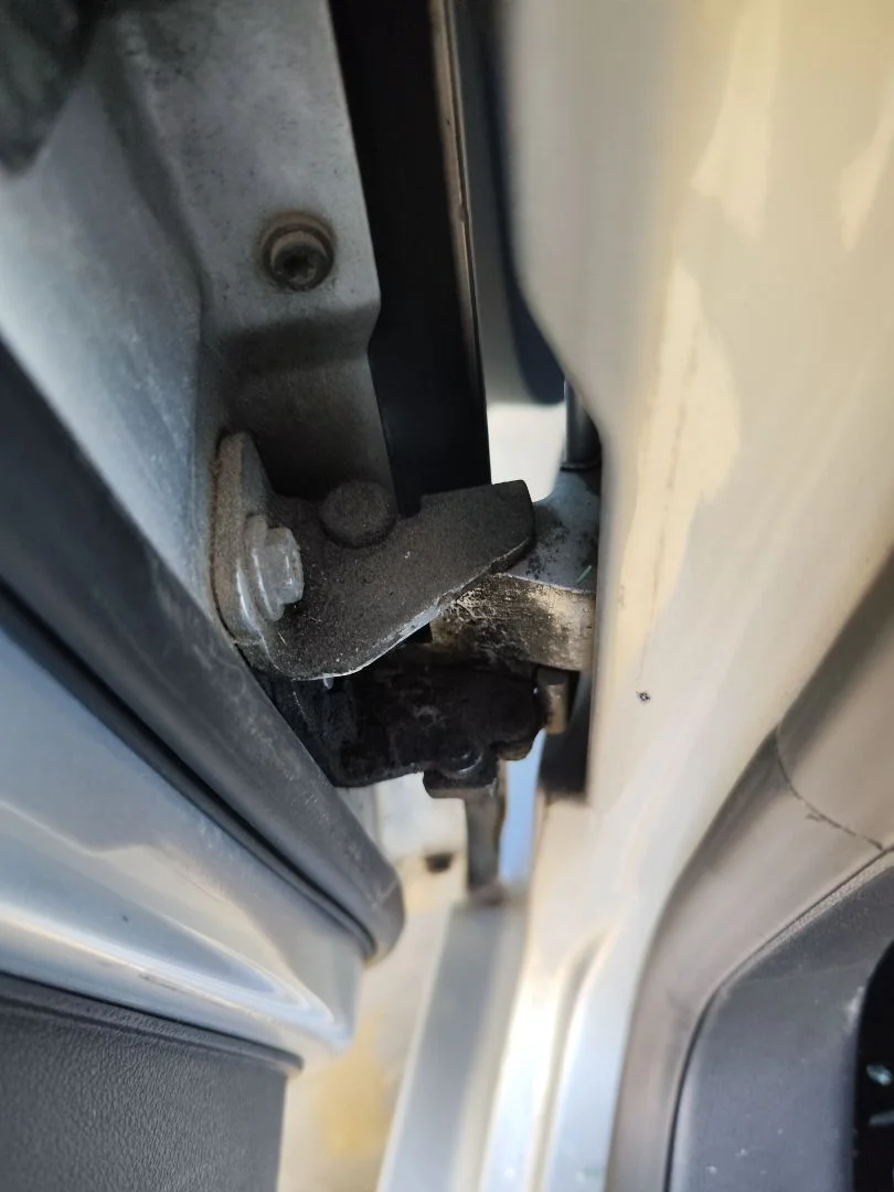 Foto de RETENEDOR PUERTA VOLKSWAGEN GOLF PLUS V (5M1) 1.9 TDI (105 CV / 77 KW)