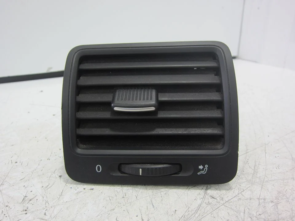 Foto de REJILLA AIREADORA VOLKSWAGEN GOLF V (1K1)(10.2003) 2.0 TDI (140 CV / 103 KW) referencia 1K0819709