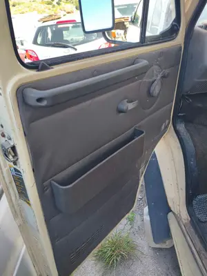 Foto de GUARNECIDO PUERTA DELANTERA IZQUIERDA FIAT DUCATO I BUS 2.5 Turbodiesel (92 CV / 68 KW) foto 2