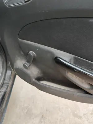 Foto de ELEVALUNAS TRASERO DERECHO OPEL CORSA D 1.3 16V CDTI (75 CV / 55 KW)