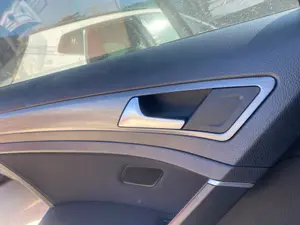 Foto de MANETA INTERIOR TRASERA IZQUIERDA VOLKSWAGEN GOLF VII (5G1/BE1) 1.4 16V TSI (122 CV / 90 KW) referencia 5G0839113  UBN